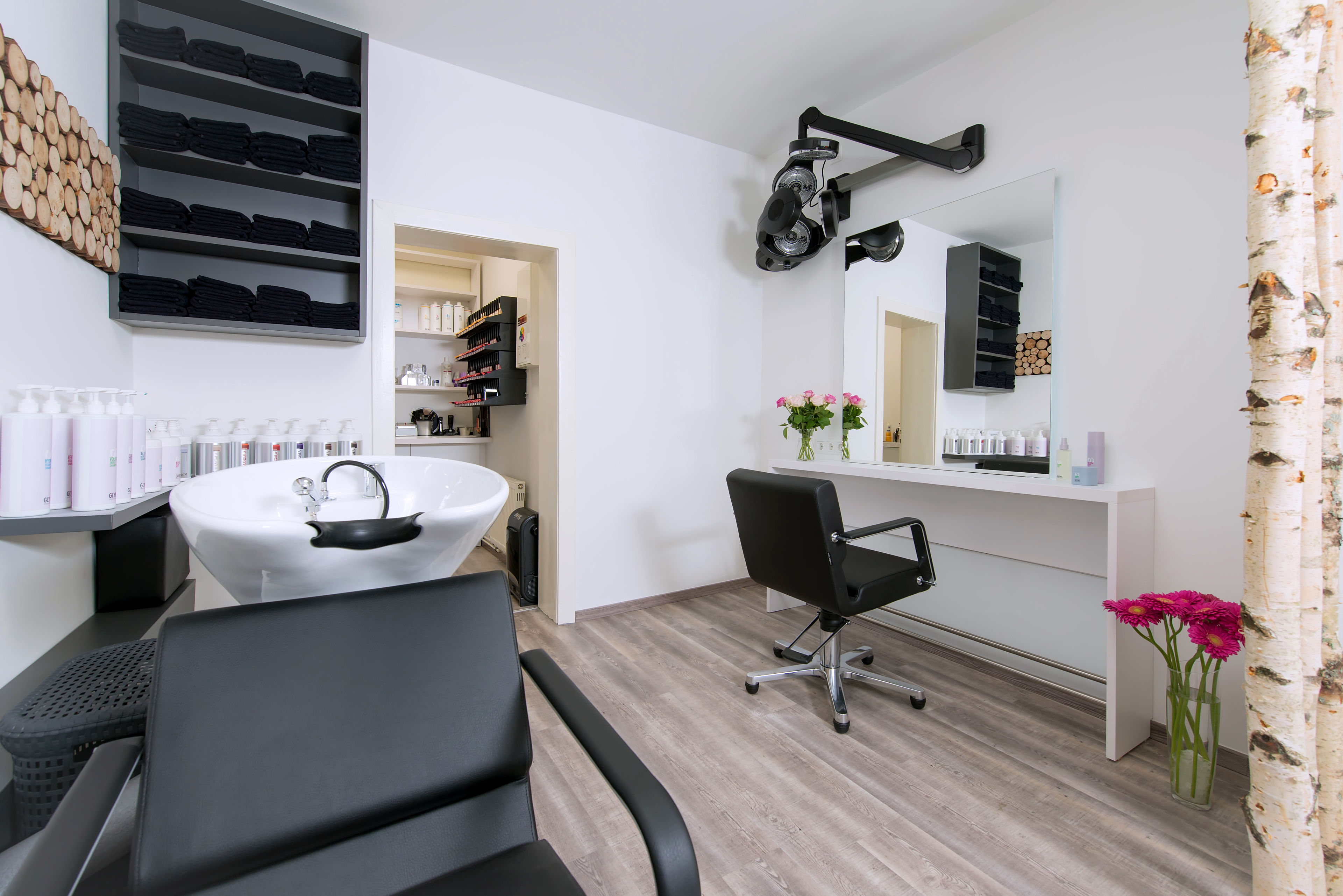 Friseursalon Raum 1 von Platz aus der Ecke fotografiert